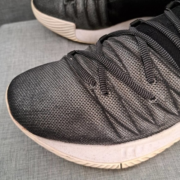 %Under Armour Curry 5 Men/Adult shoe size 13 Ash Black A 39 main image 9
